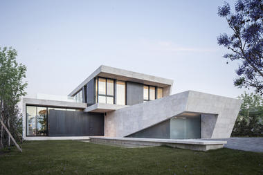 Casa de mármore / OON Architecture