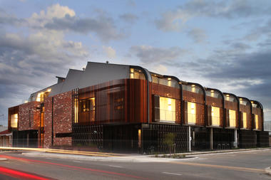 画廊 Douro19号公寓，暴露的结构元素 / Motus Architecture  - 1