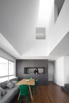 Gallery of How Colors Change the Perception of Interior Spaces  - 16