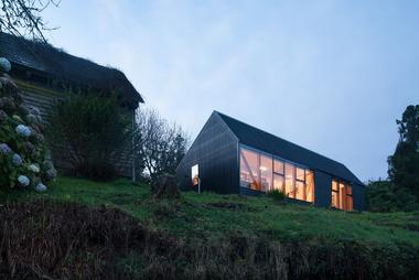 Casa Pfeiffer / Abarca + Palma
