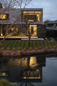 Gallery of Riverside House / Three Sixty Architecture  - 19