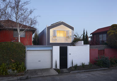 St Kilda Cottage House / Jost Architects