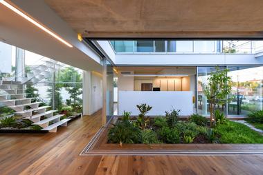 Galería de Casa jardín / Christos Pavlou Architecture  - 16