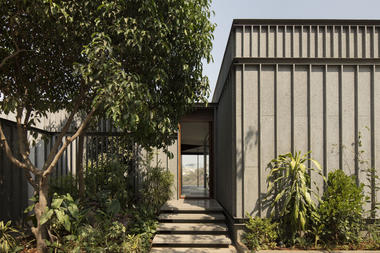 Galeria de Residência no Lago / CollectiveProject  - 8