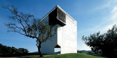 Galería de Clásicos de Arquitectura: Casa de Retiro Espiritual / Emilio Ambasz  - 13