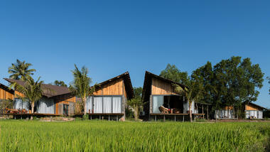 Gallery of The “Ruộng” Resort / H2  - 1