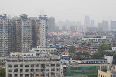 Hospitais temporários de Wuhan são fechados com a redução dos riscos de coronavírus na China