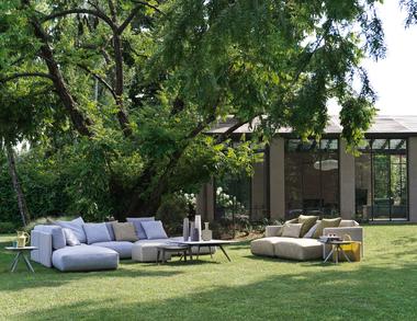 Gallery of Tips for Choosing Comfortable and Enduring Exterior Furniture  - 1