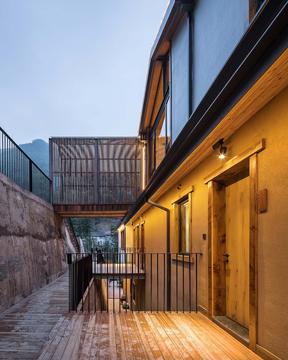 Gallery of Yiyunshangshe Hostel / JR Studio  - 9