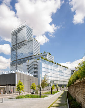 Renzo Piano's Paris Courthouse Through the Lens of Marwan Harmouche
