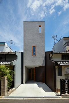 Gallery of House in Tezukayama / Fujiwaramuro Architects  - 8