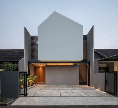 Gallery of CJ House / RUANGRONA  - 1