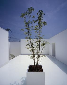 Galería de White Cave House / Takuro Yamamoto Architects  - 4