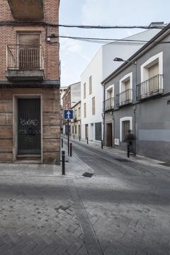 Gallery of Henche House / Taller Abierto  - 11