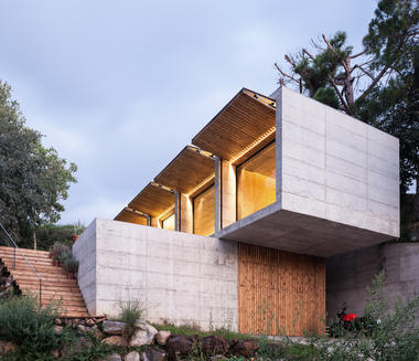 Casas de hormigón en España: proyectos que exploran las posibilidades técnicas del concreto