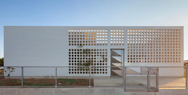 Gallery of A House with Four Gardens / draftworks architects  - 9