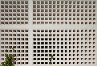 Gallery of A House with Four Gardens / draftworks architects  - 13