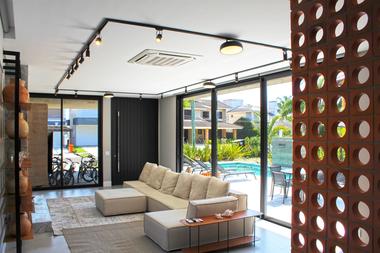 Galeria de Casa Lagos Park 250 / BRZL | Brazil Arquitetos  - 15