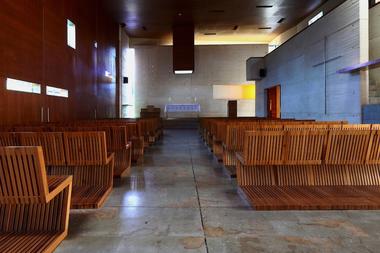 Galería de Capilla del Colegio Los Nogales / taller de arquitectura de bogotá  - 15