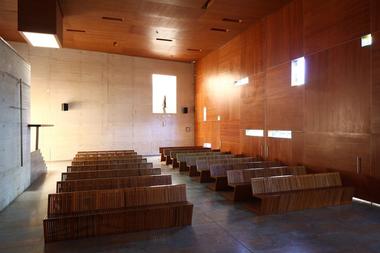 Galería de Capilla del Colegio Los Nogales / taller de arquitectura de bogotá  - 16