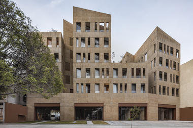 Arquitectura y vivienda colectiva: 50 proyectos de departamentos en México