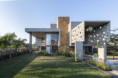 Gallery of PIXEL HOUSE / The Grid Architects  - 1