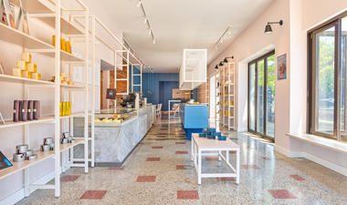 Keki Shop / Kilogram Studio