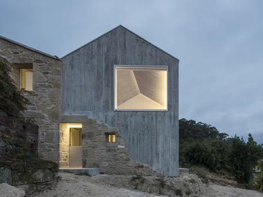 Reabilitação de uma casa unifamiliar em Miraflores / fuertespenedo arquitectos