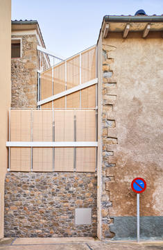 Gallery of Renovation of a Village House / unparelld’arquitectes  - 14