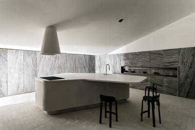 Stone Kitchen / Felipe Hess Arquitetos