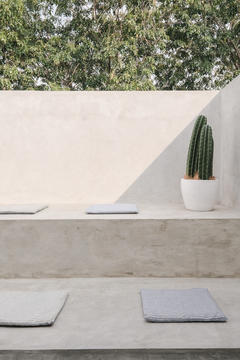 Gallery of Ambivert House / TRST Architect  - 18