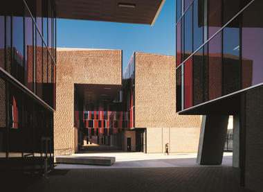 Galería de La obra de Alejandro Aravena en 15 imágenes  - 24