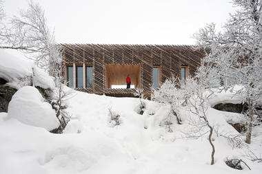 Galeria de Cabana de Skigard / Mork-Ulnes Architects   - 16