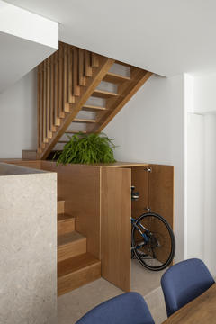 Gallery of Multifunctional Stairs: 9 Options to Take Advantage of Vertical Circulation Space  - 4