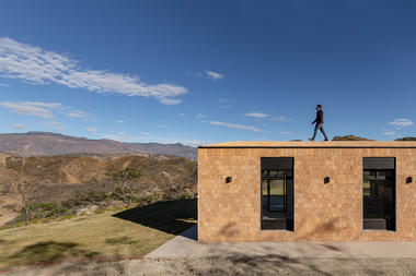 Casa Nativa  / David Regalado Arquitectura