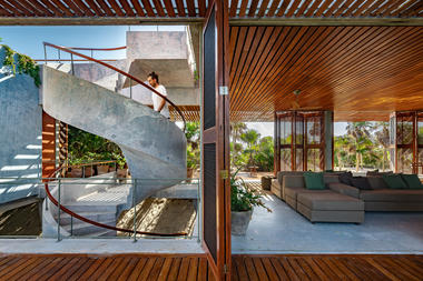 Casa Bautista / PRODUCTORA
