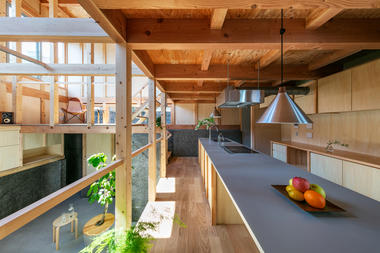 Galería de Casa con 5 muros de contención / Kiyoaki Takeda Architects  - 1