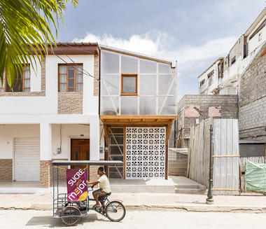 Diseñar en terrenos estrechos: ejemplos en planta de proyectos latinoamericanos
