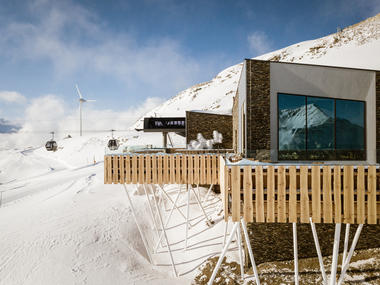 Gallery of Restaurant Gütsch / Studio Seilern Architect   - 8