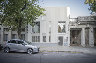 Apartamentos Guapa Cordón Sur / Mola Kunst + Mateo Nunes Da Rosa