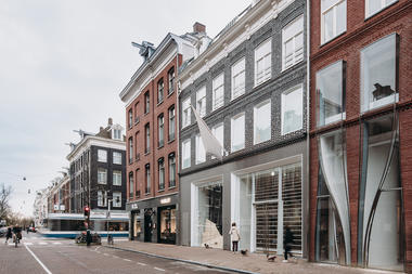 P.C. Hooftstraat 砖像素立面改造 / UN Studio