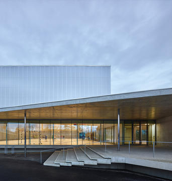 Centro deportivo 'Derechos humanos' en Estrasburgo / Dominique Coulon & associés