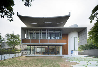 Residence 1065 / Charged Voids