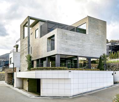 Casa casa giratorio / A'DUS [Architectural Designer Cluster]