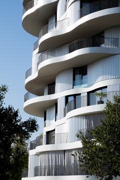 Folie Divine / Farshid Moussavi Architecture