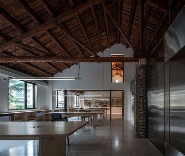 Xingfu Park Office Renovation / Atelier xy