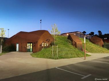 Noto-Lucchesi 运动场 / Studio NAOM