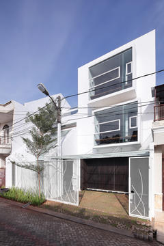Split House / TWS & Partners