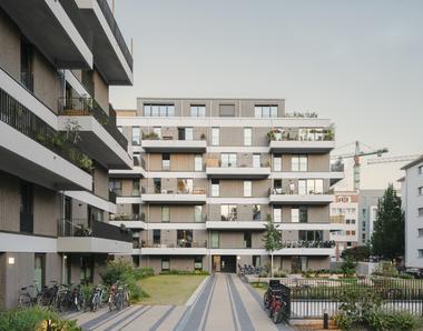 Gallery of Residential Complex Schmollerplatz / Zanderroth Architekten  - 5