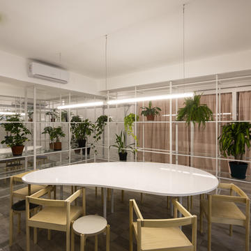 Huerta Coworking Microcentro / FLORA